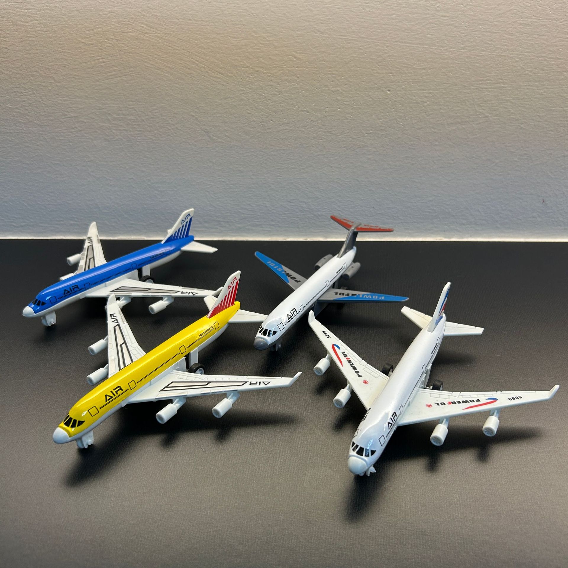 Modellino di Aereo in Miniatur - Kids Toys Supplier recensione e prezzo